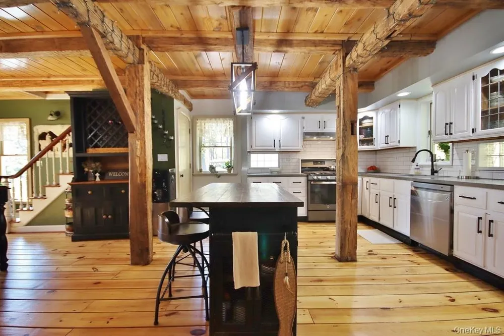 575 Roosa Gap Road Bloomingburg, NY 12721