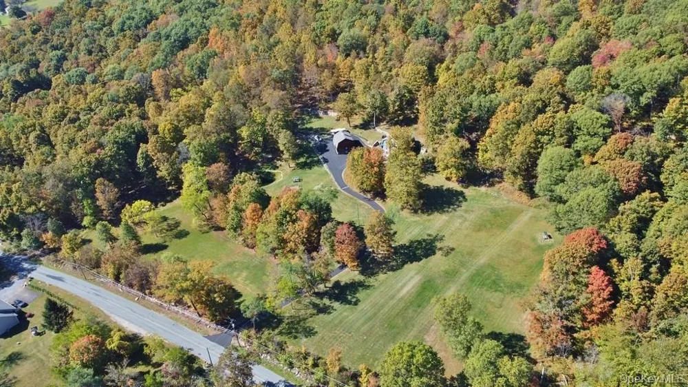 575 Roosa Gap Road Bloomingburg, NY 12721