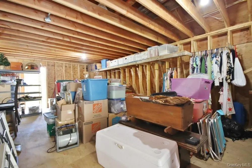 575 Roosa Gap Road Bloomingburg, NY 12721