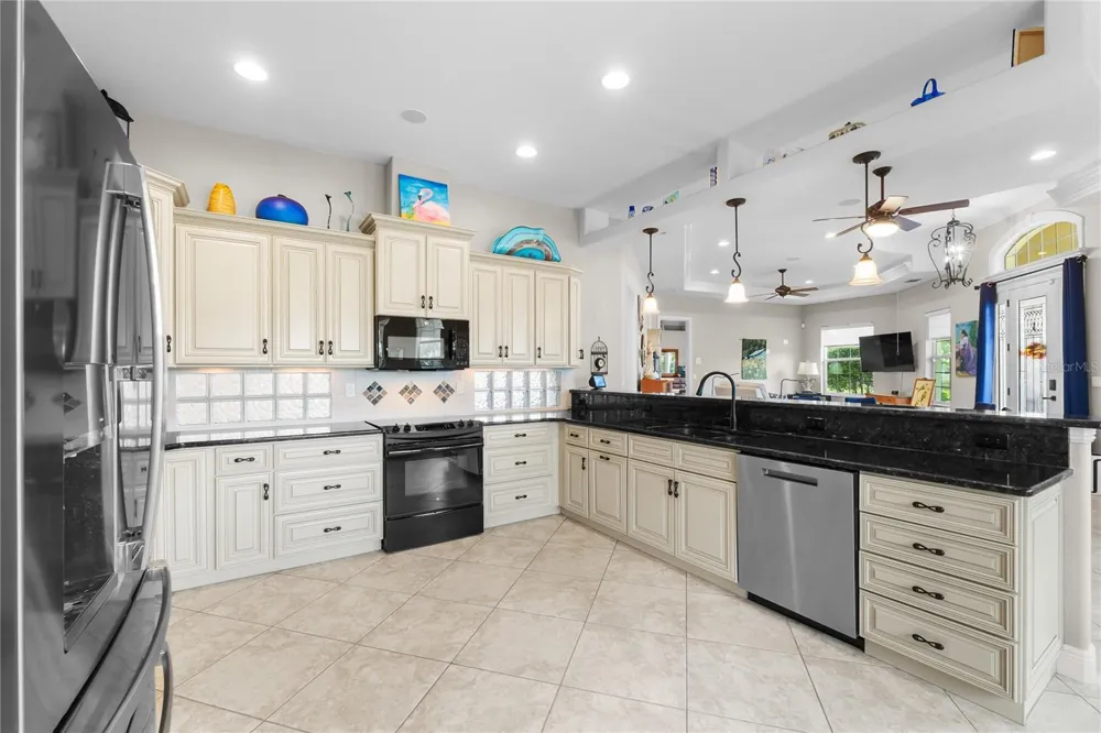 398 NOLANE LANE Polk City, FL 33868
