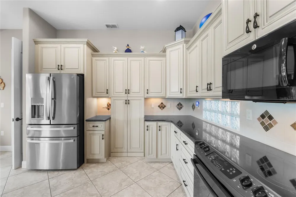 398 NOLANE LANE Polk City, FL 33868
