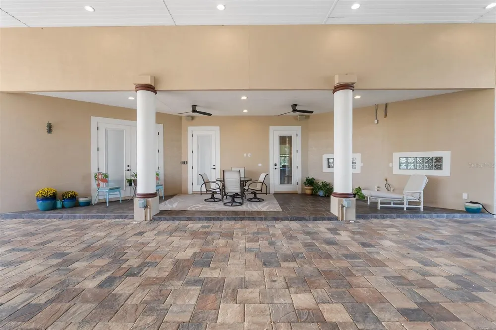 398 NOLANE LANE Polk City, FL 33868