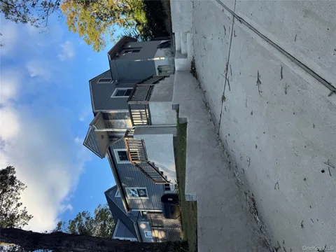 21 Lincoln Drive