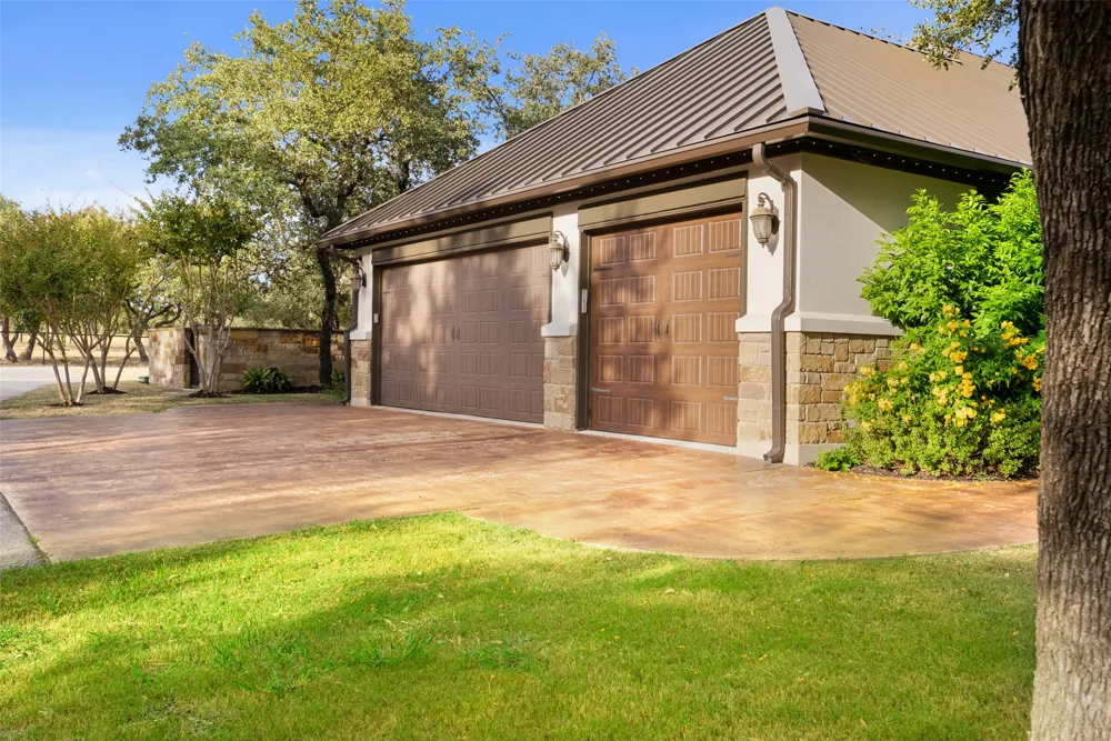 2700 County Road 282 Road Leander, TX 78641
