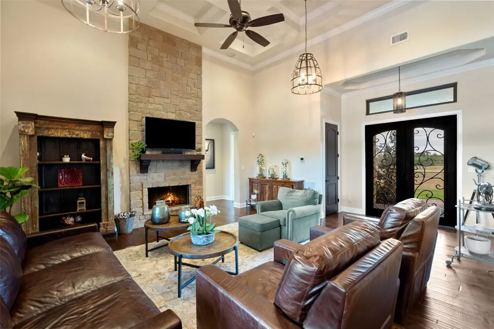 2700 County Road 282 Road Leander, TX 78641
