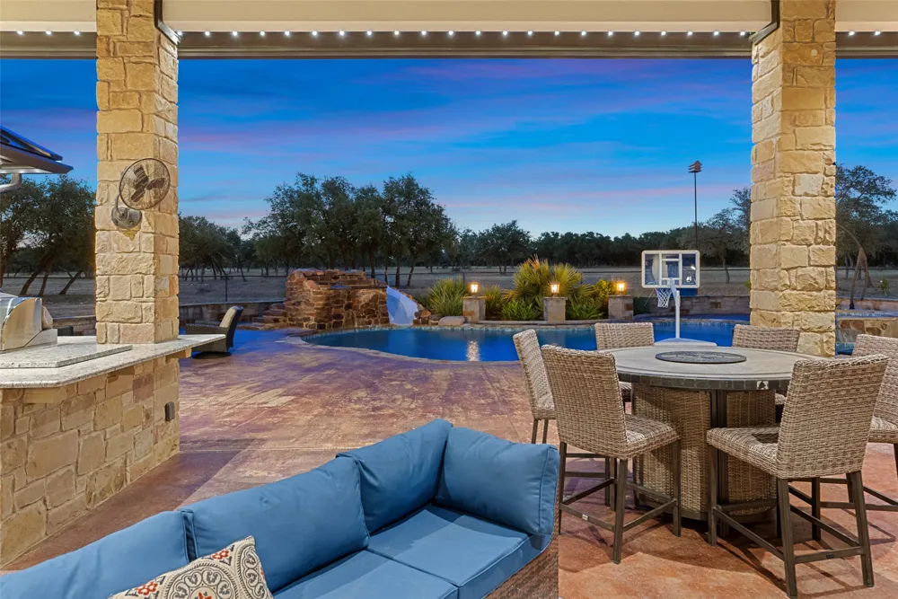 2700 County Road 282 Road Leander, TX 78641