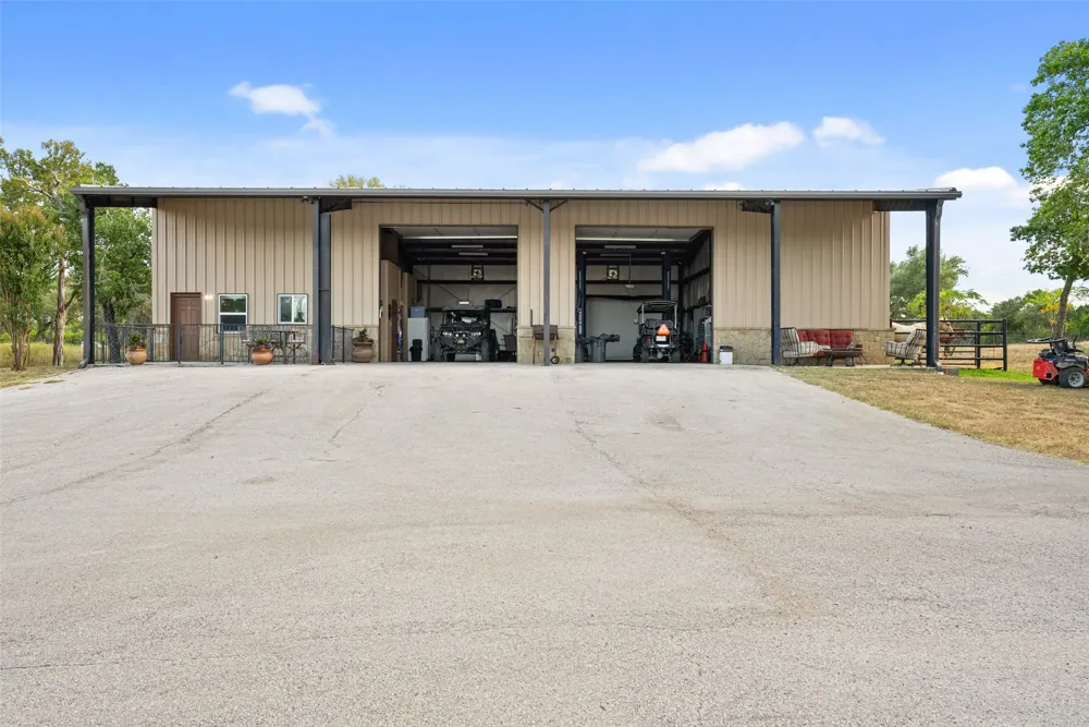 2700 County Road 282 Road Leander, TX 78641