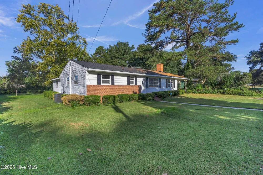 414 S Wilson Street Chadbourn, NC 28431
