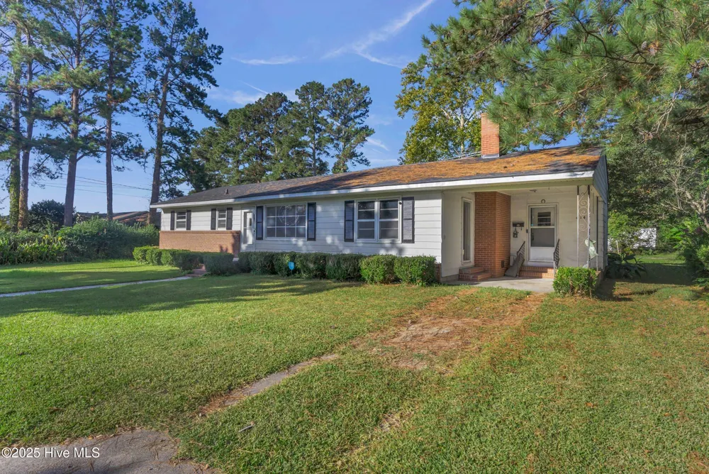 414 S Wilson Street Chadbourn, NC 28431