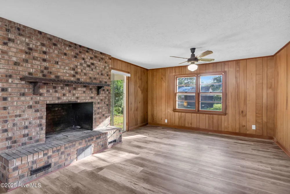 414 S Wilson Street Chadbourn, NC 28431