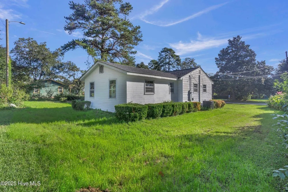 414 S Wilson Street Chadbourn, NC 28431