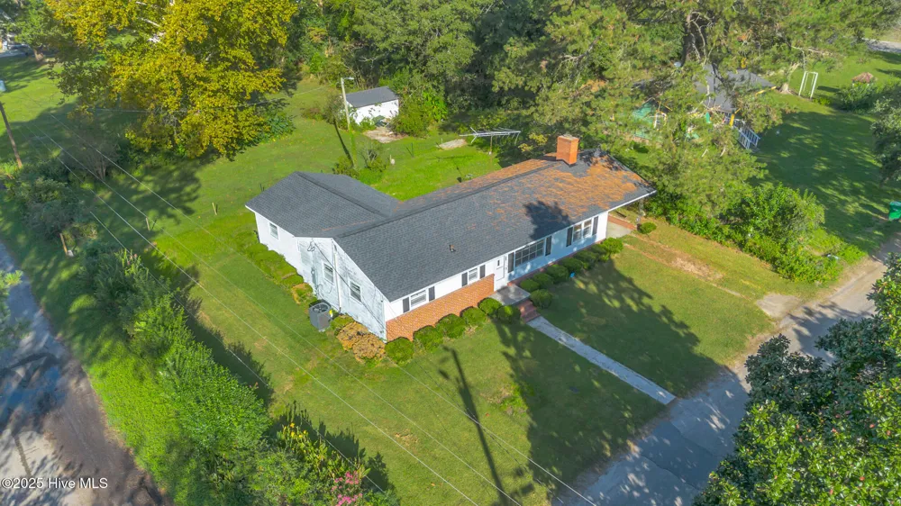 414 S Wilson Street Chadbourn, NC 28431