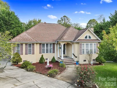 372 Kingfisher Lane
