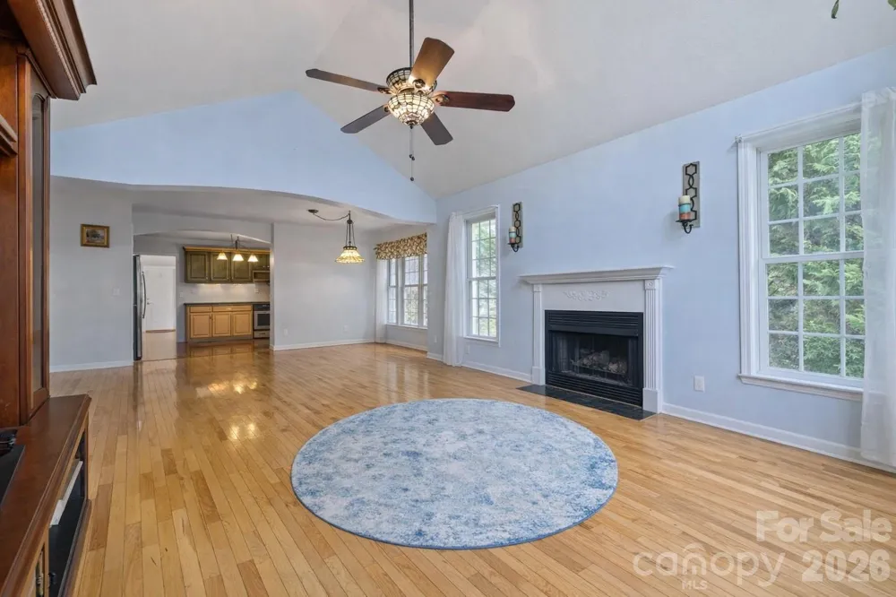 372 Kingfisher Lane Mills River, NC 28759