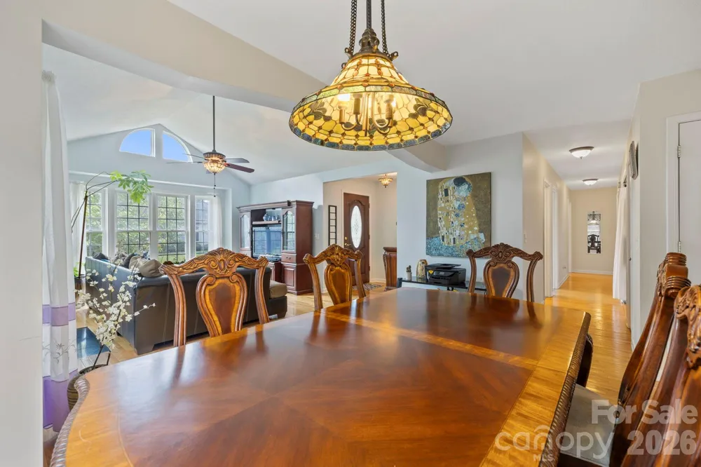 372 Kingfisher Lane Mills River, NC 28759