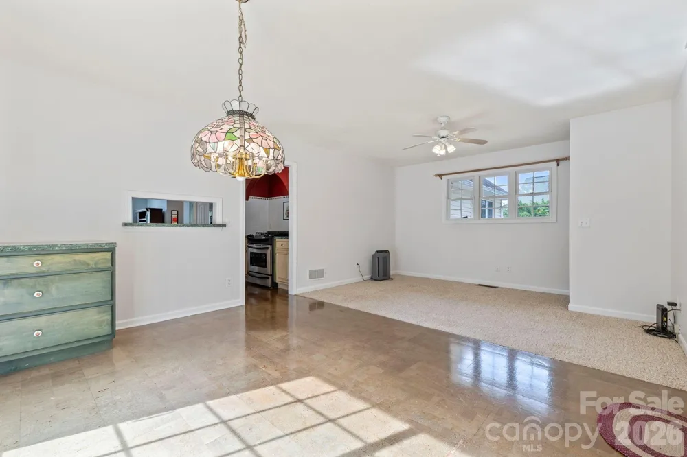 372 Kingfisher Lane Mills River, NC 28759