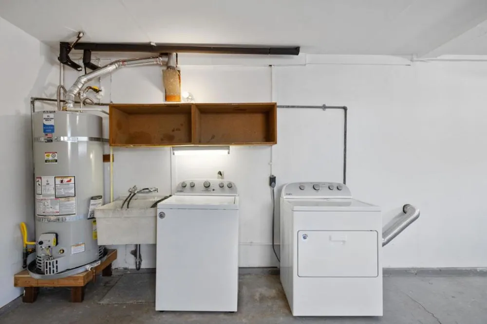 2425 Crestmoor Drive San Bruno, CA 94066