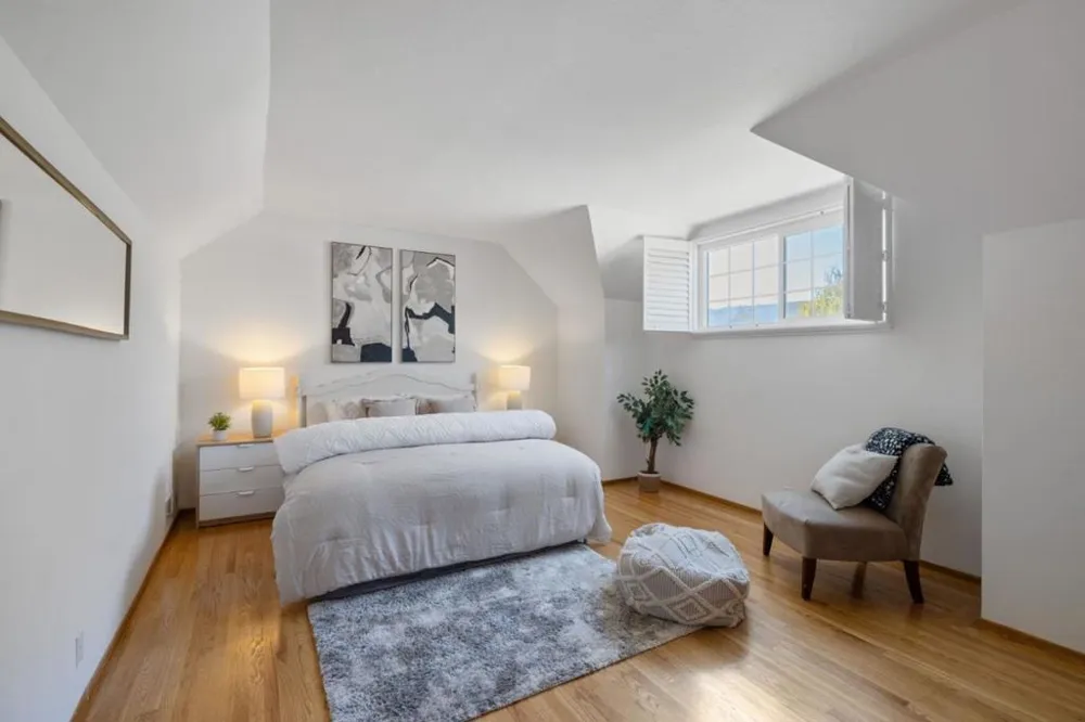 2425 Crestmoor Drive San Bruno, CA 94066