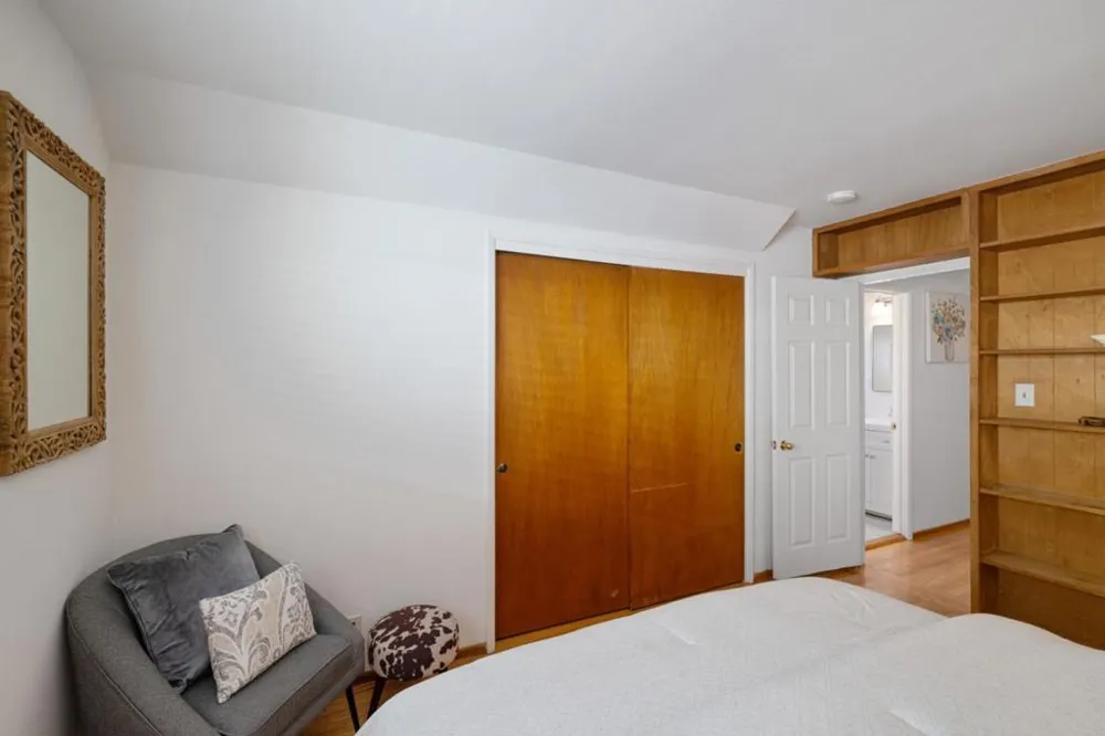 2425 Crestmoor Drive San Bruno, CA 94066