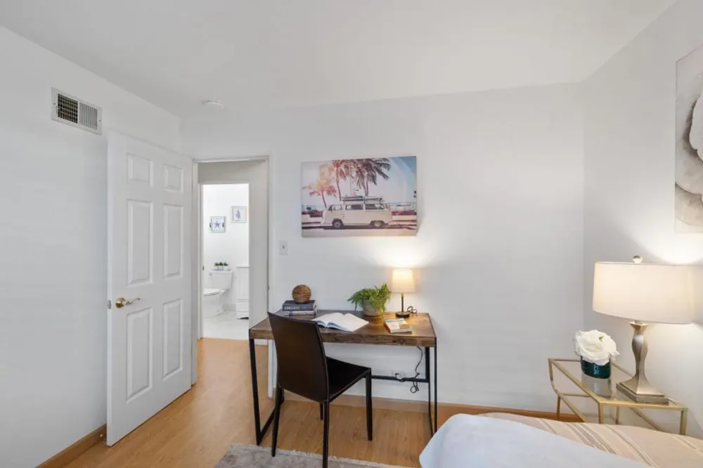 2425 Crestmoor Drive San Bruno, CA 94066
