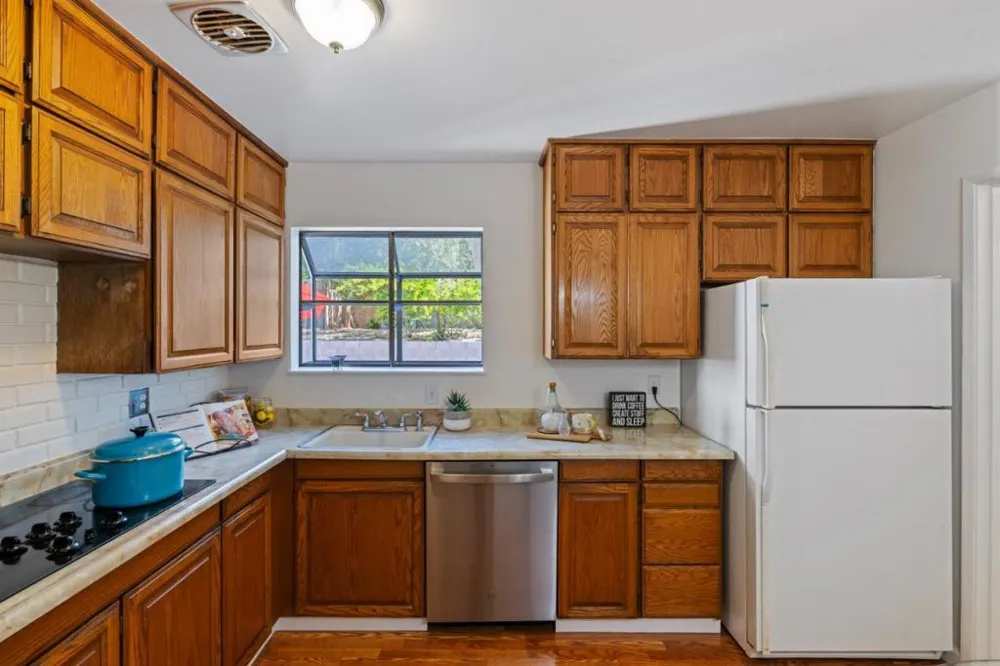2425 Crestmoor Drive San Bruno, CA 94066