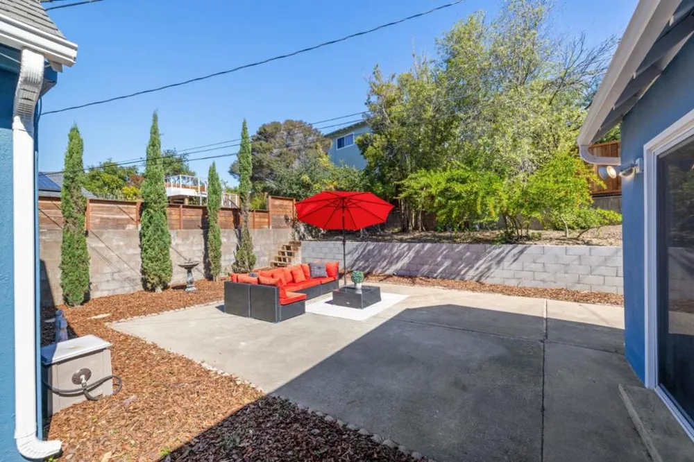 2425 Crestmoor Drive San Bruno, CA 94066