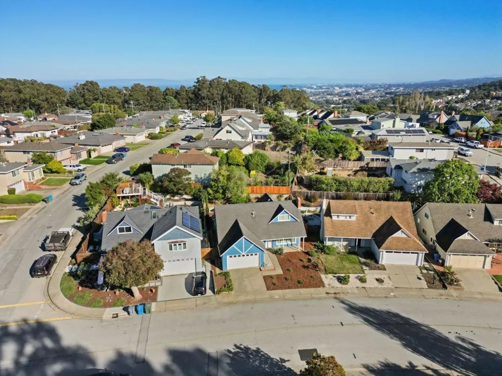 2425 Crestmoor Drive San Bruno, CA 94066