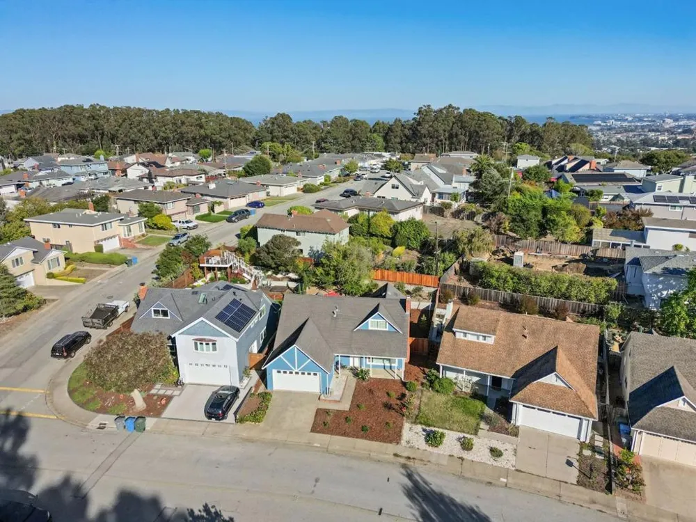 2425 Crestmoor Drive San Bruno, CA 94066