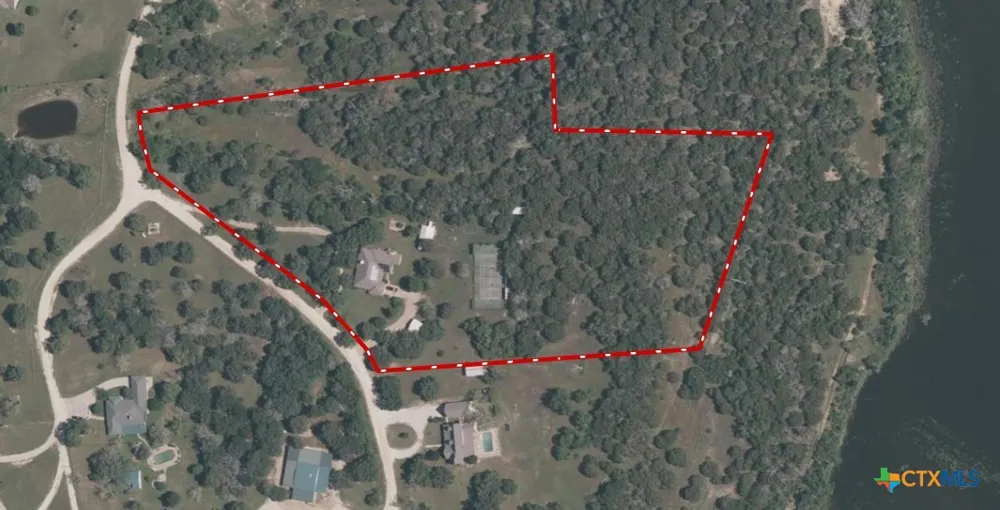 725 County Road 300 Hamilton, TX 76531