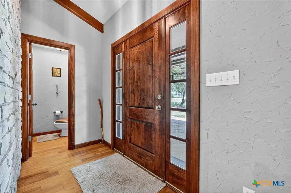 725 County Road 300 Hamilton, TX 76531