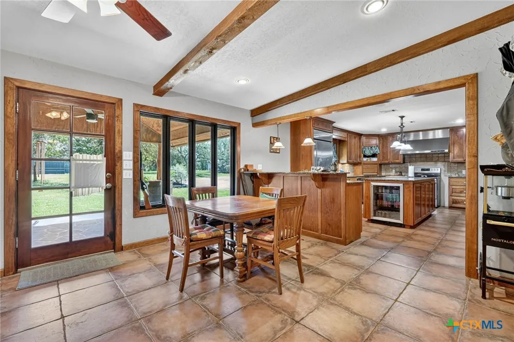 725 County Road 300 Hamilton, TX 76531