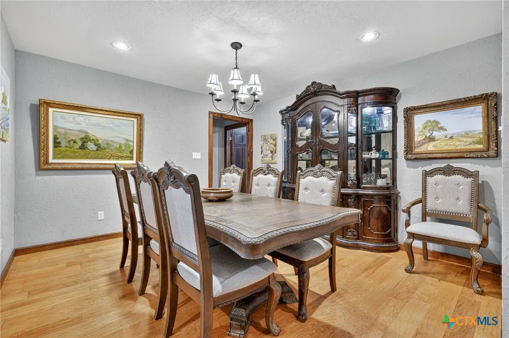 725 County Road 300 Hamilton, TX 76531