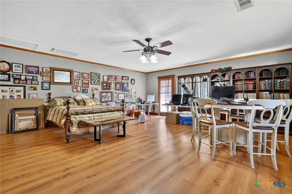 725 County Road 300 Hamilton, TX 76531