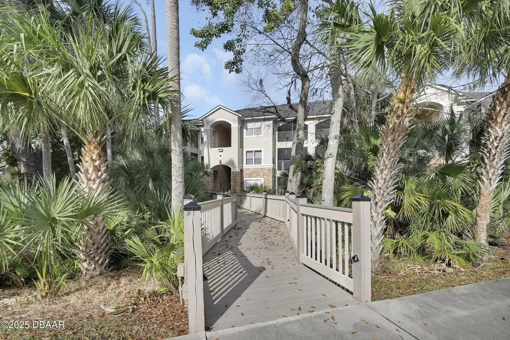 940 Village Trail #5-106 Port Orange, FL 32127