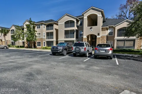 940 Village Trail #6-109