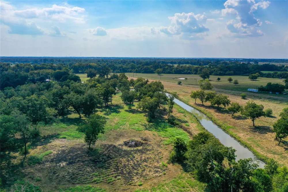 11861 County Road 160 Road Boling, TX 77420