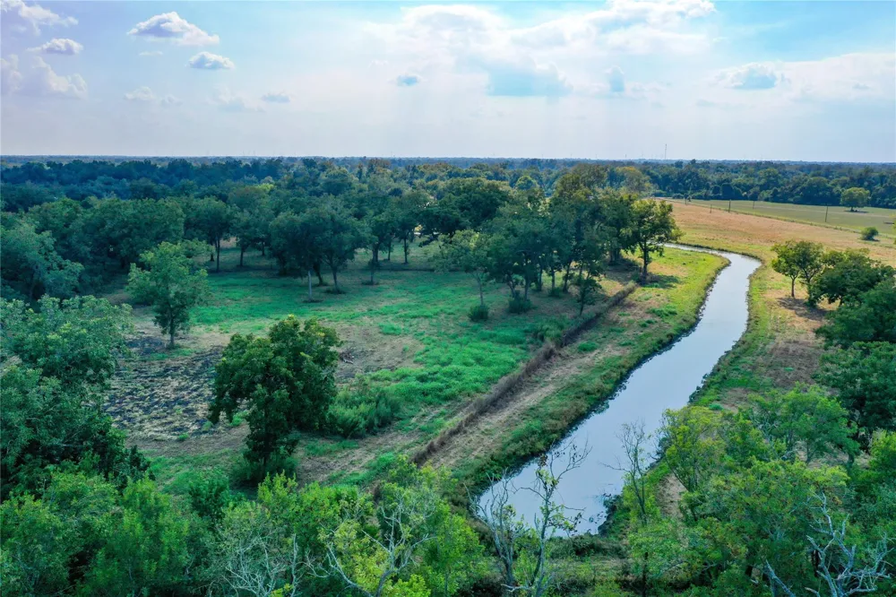 11861 County Road 160 Road Boling, TX 77420