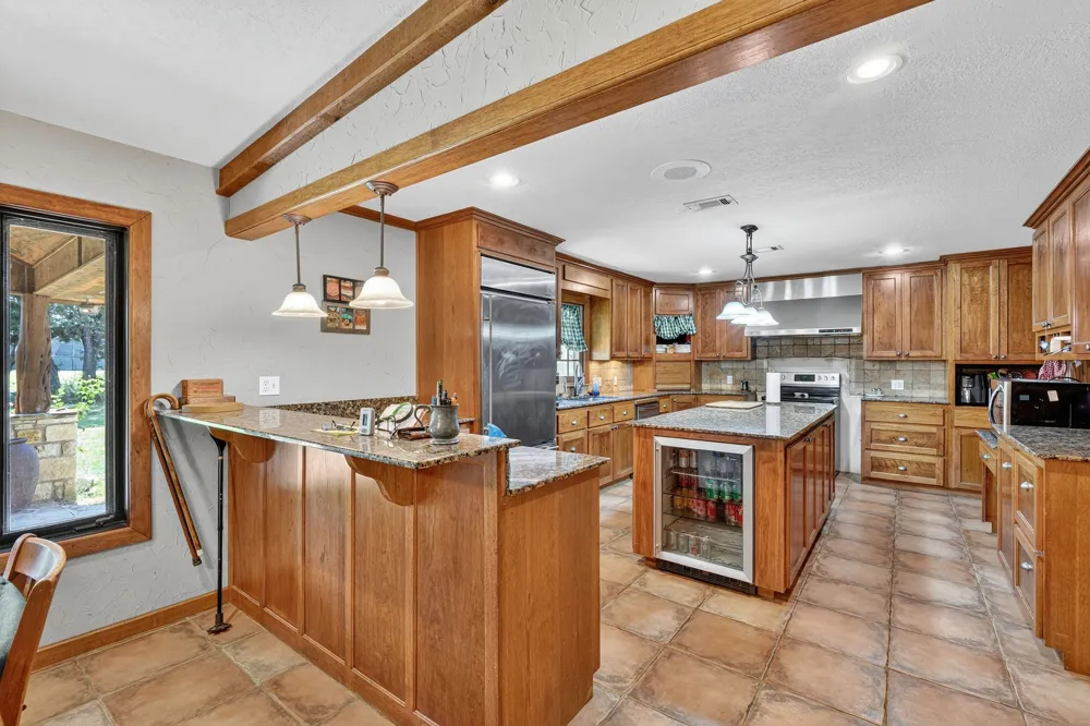 725 County Road 300 Hamilton, TX 76531