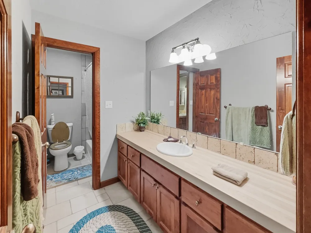 725 County Road 300 Hamilton, TX 76531