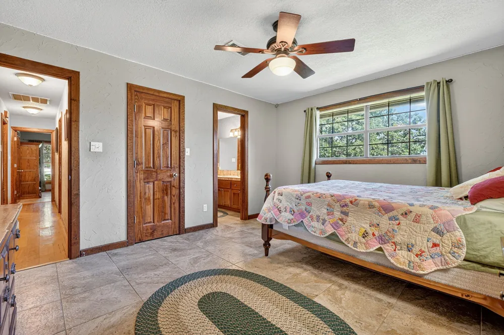 725 County Road 300 Hamilton, TX 76531