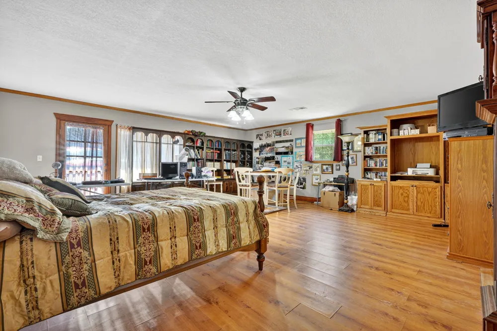 725 County Road 300 Hamilton, TX 76531