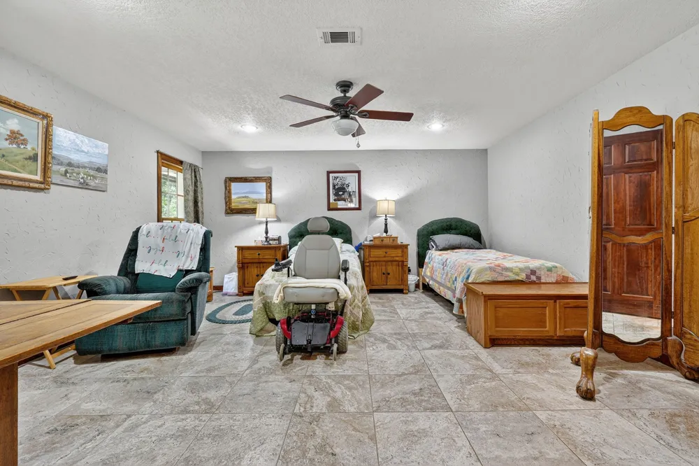 725 County Road 300 Hamilton, TX 76531