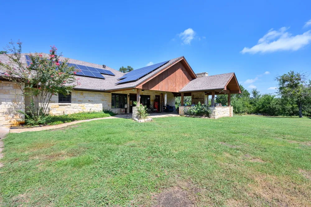 725 County Road 300 Hamilton, TX 76531