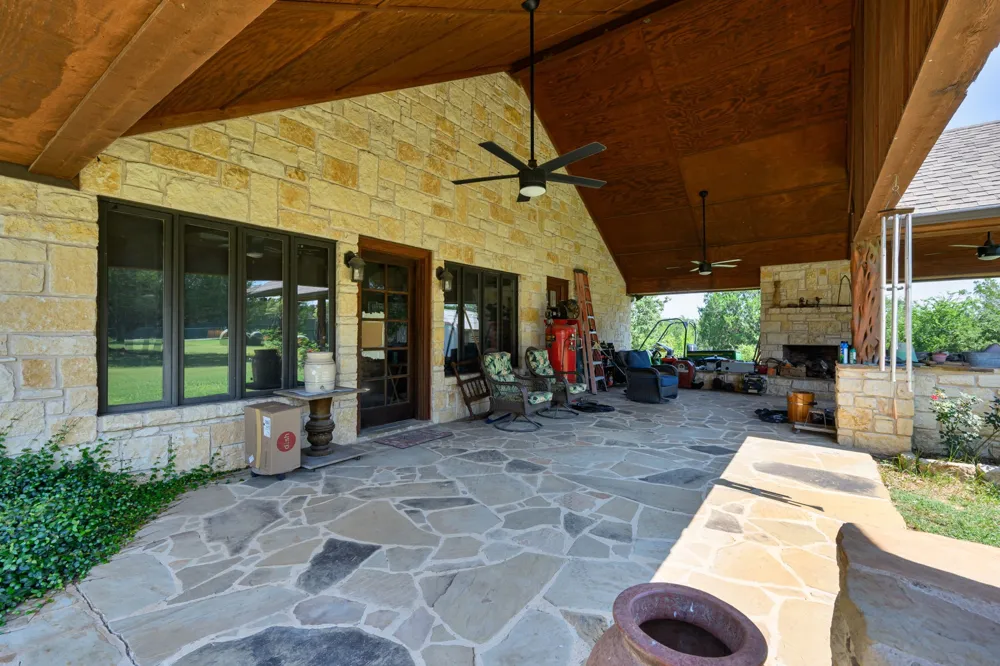 725 County Road 300 Hamilton, TX 76531