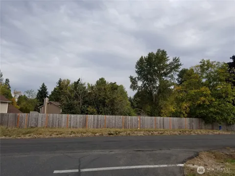 10100 2nd Court E