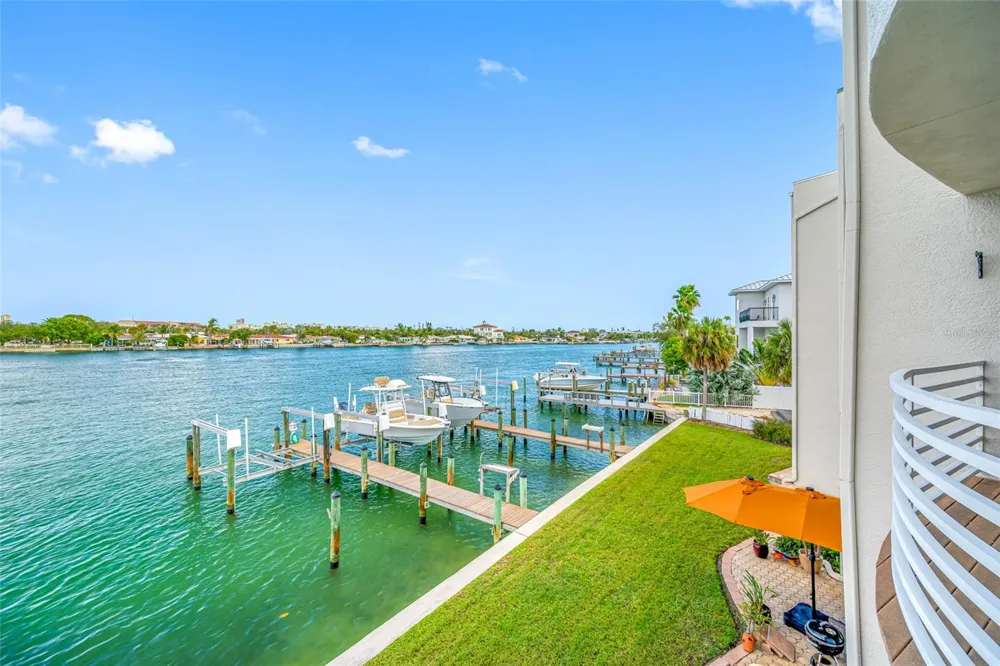 8575 SUNSET COURT Treasure Island, FL 33706