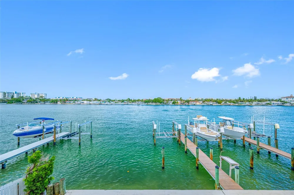 8575 SUNSET COURT Treasure Island, FL 33706