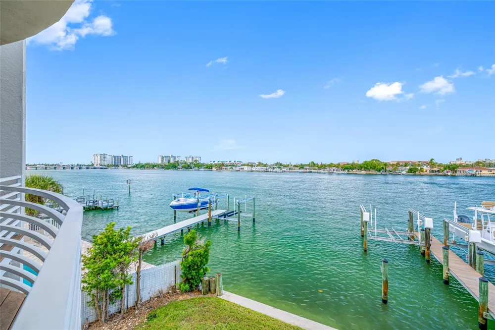 8575 SUNSET COURT Treasure Island, FL 33706