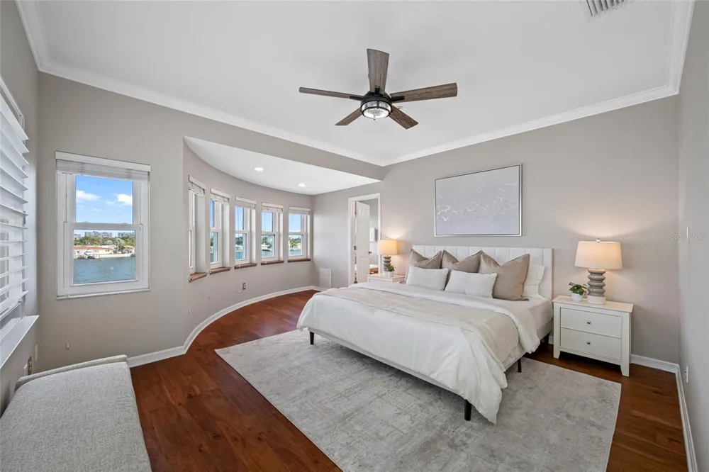 8575 SUNSET COURT Treasure Island, FL 33706