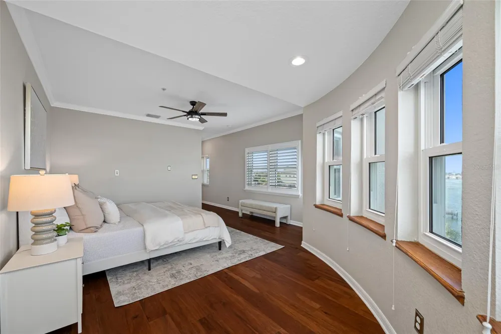 8575 SUNSET COURT Treasure Island, FL 33706
